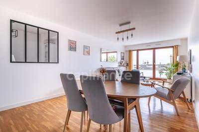 Appartement - 80 m² - 4 pièces