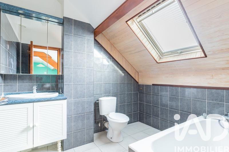 Maison - 247 m² - 10 pièces