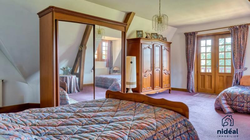 Villa - 277 m² - 7 pièces