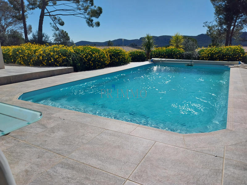 Maison - 186 m² - 4 pièces