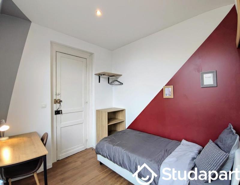 Chambre - 10 m² - 1 pièce