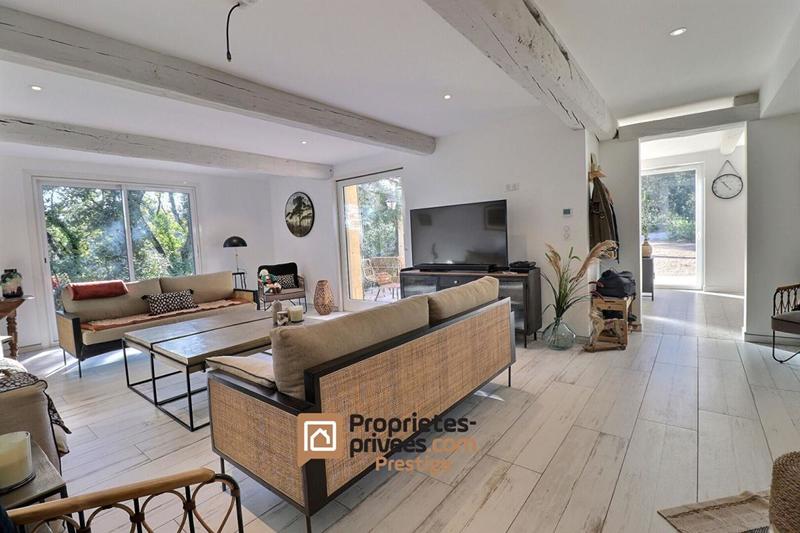 Villa - 260 m² - 7 pièces