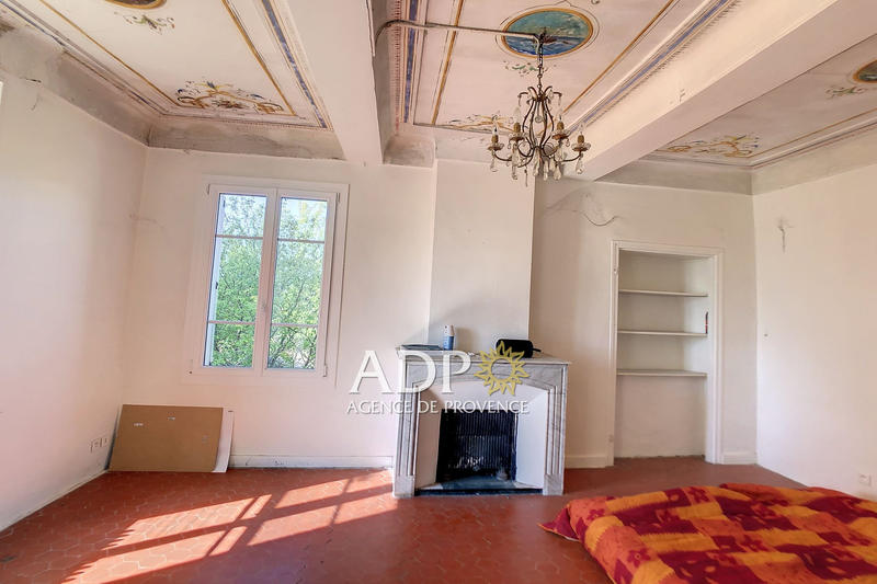 Maison - 186 m² - 8 pièces