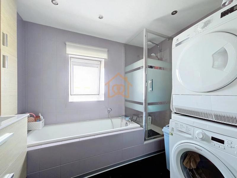 Appartement - 98 m² - 4 pièces