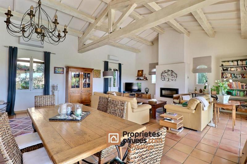 Demeure - 255 m² - 7 pièces