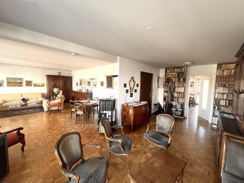 Appartement - 125 m² - 5 pièces