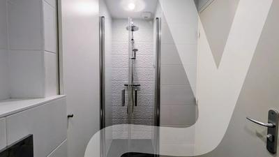 Appartement - 99 m² - 6 pièces