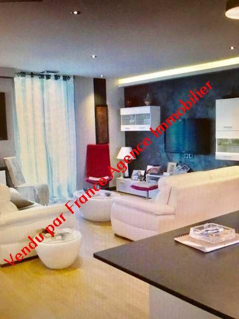 Appartement ancien - 97 m² - 3 pièces