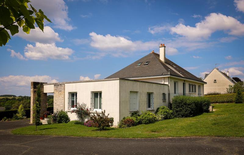 Maison - 185 m² - 9 pièces