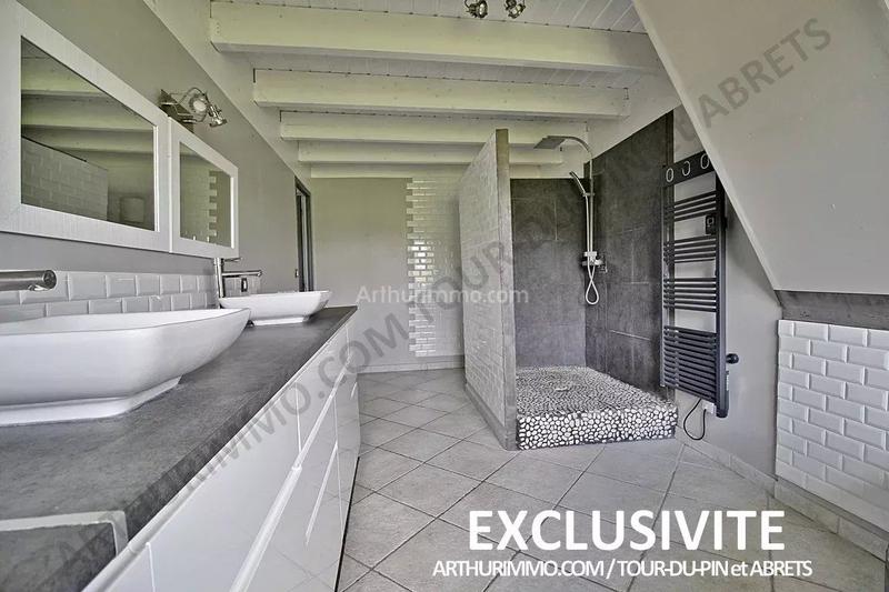 Maison - 162 m² - 5 pièces