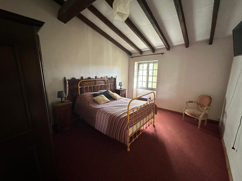 Maison - 214 m² - 5 pièces