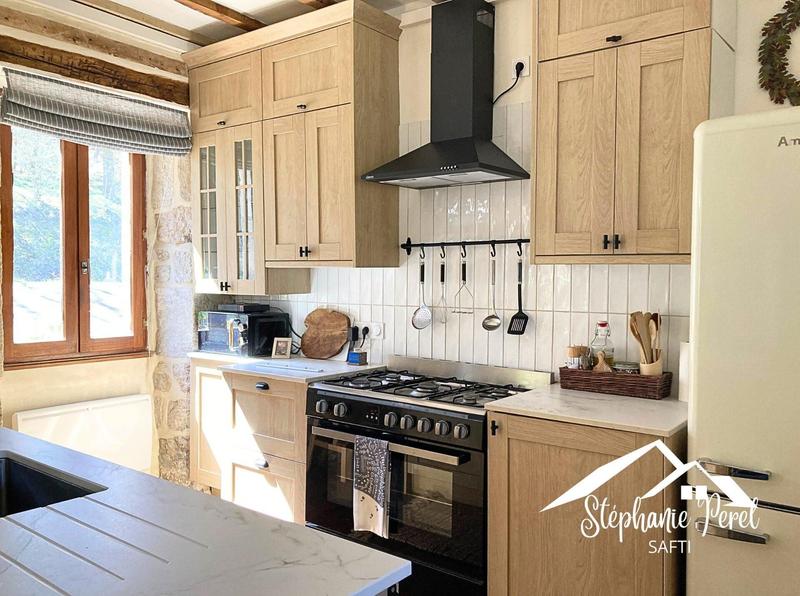 Maison - 298 m² - 9 pièces