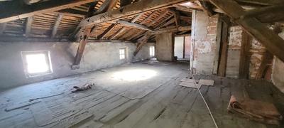 Maison - 210 m² - 8 pièces