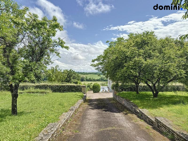 Maison ancienne - 300 m² - 9 pièces