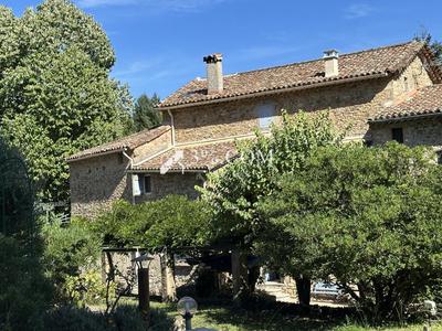 Mas - 242 m² - 9 pièces