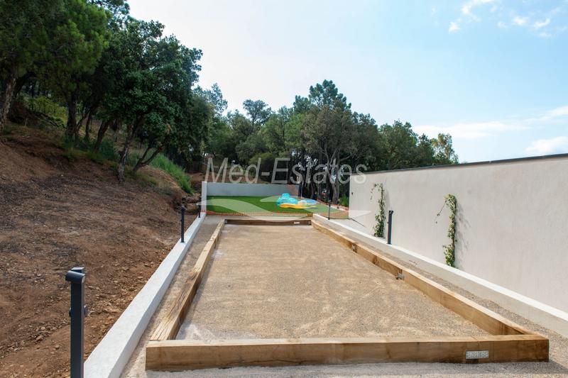 Maison contemporaine - 250 m² - 6 pièces