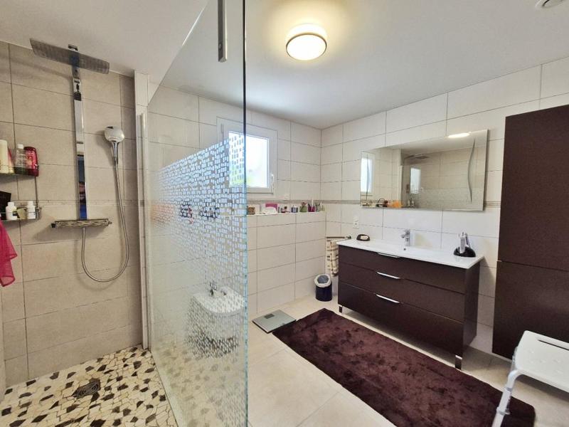 Maison - 200 m² - 6 pièces