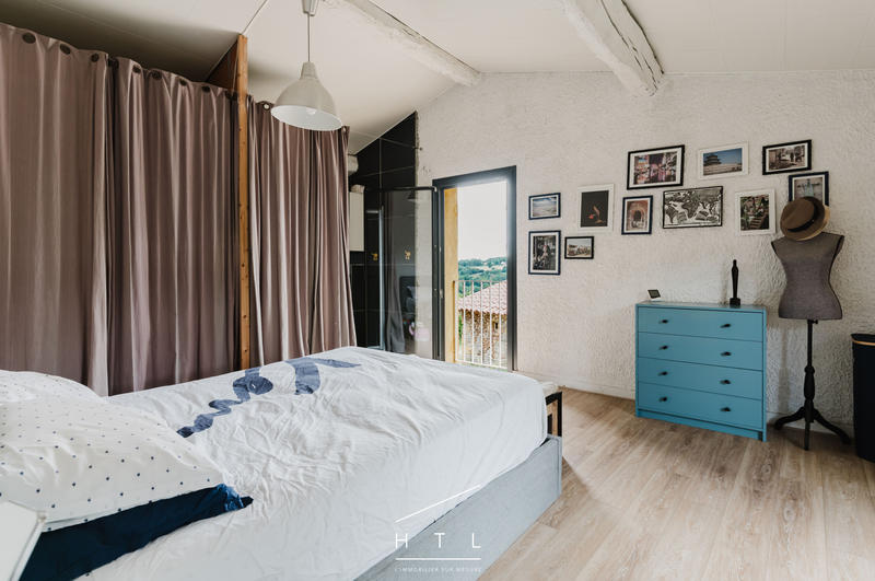 Maison - 261 m² - 6 pièces