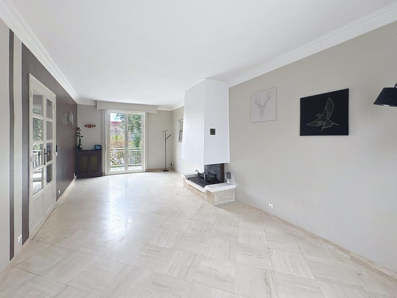 Maison traditionnelle - 140 m² - 5 pièces