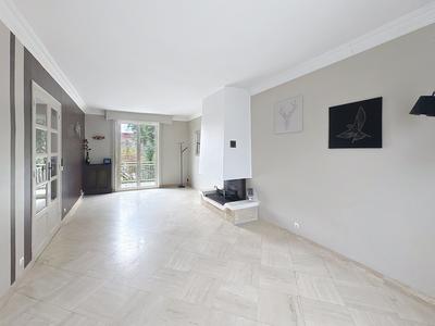 Maison traditionnelle - 140 m² - 5 pièces