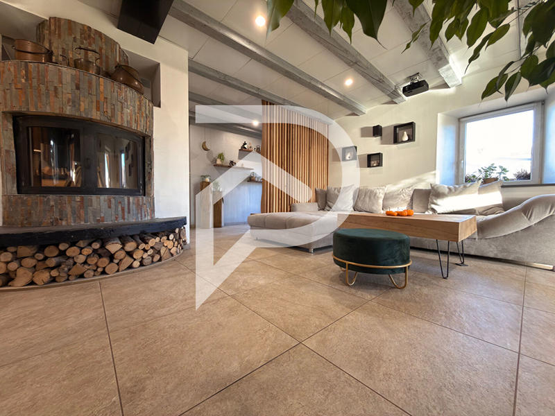 Maison - 166 m² - 8 pièces