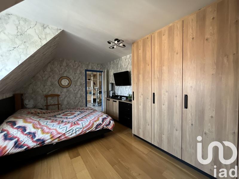 Maison - 217 m² - 8 pièces