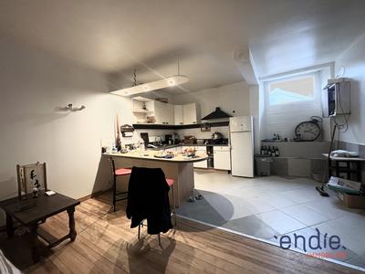 Appartement - 99 m² - 4 pièces