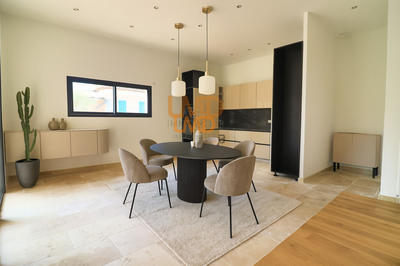 Villa - 219 m² - 5 pièces