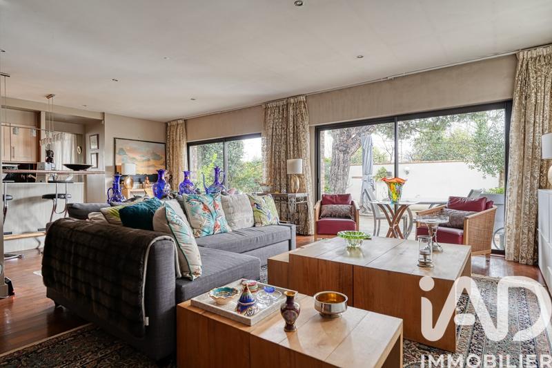 Maison de maîtres - 196 m² - 8 pièces