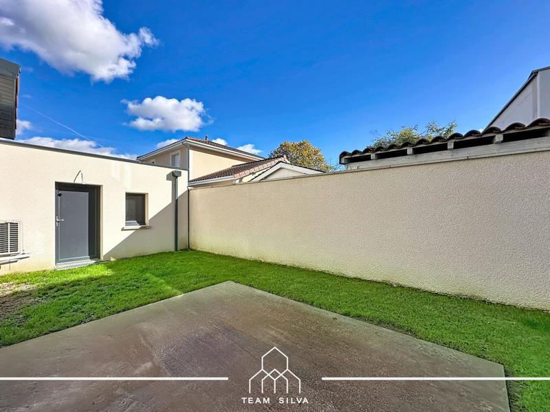 Villa - 100 m² - 5 pièces