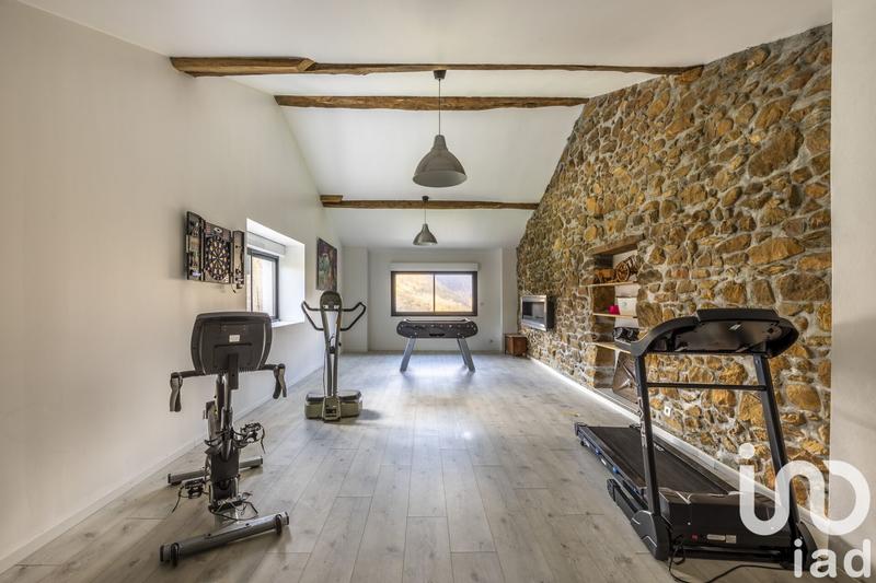 Maison - 240 m² - 5 pièces