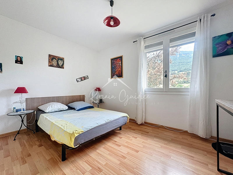 Appartement - 98 m² - 4 pièces