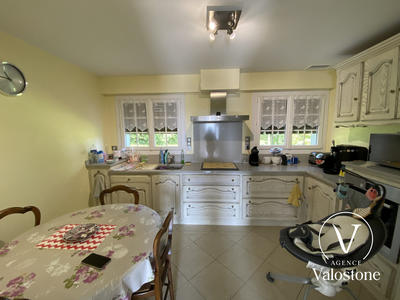 Maison traditionnelle - 100 m² - 4 pièces