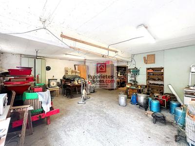 Grange - 600 m² - 7 pièces