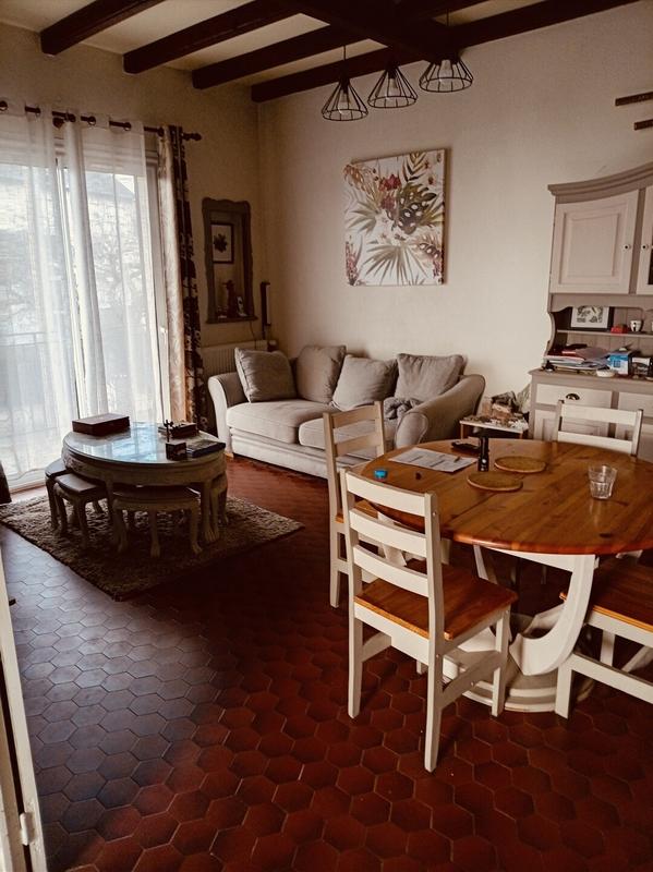 Maison - 152 m² - 10 pièces