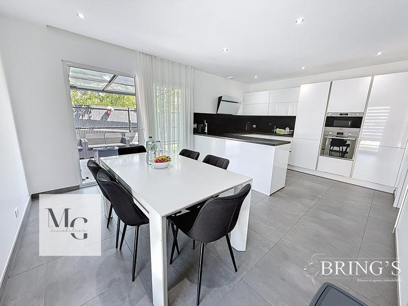 Maison - 125 m² - 5 pièces