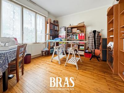 Maison - 160 m² - 10 pièces