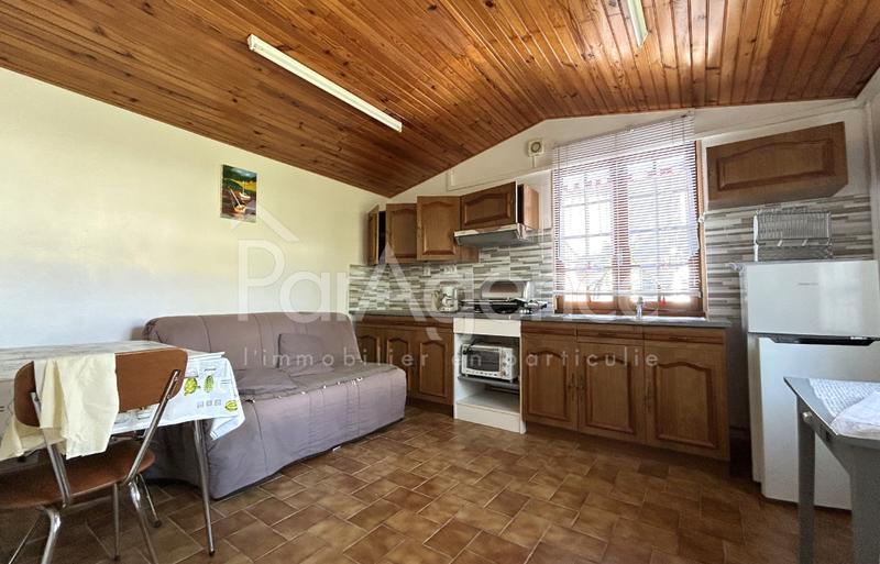 Maison - 247 m² - 9 pièces