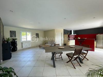 Villa - 146 m² - 5 pièces