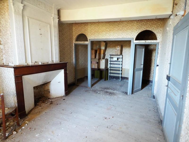 Maison - 300 m² - 10 pièces