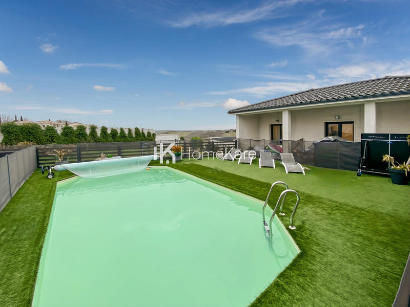 Maison - 275 m² - 8 pièces