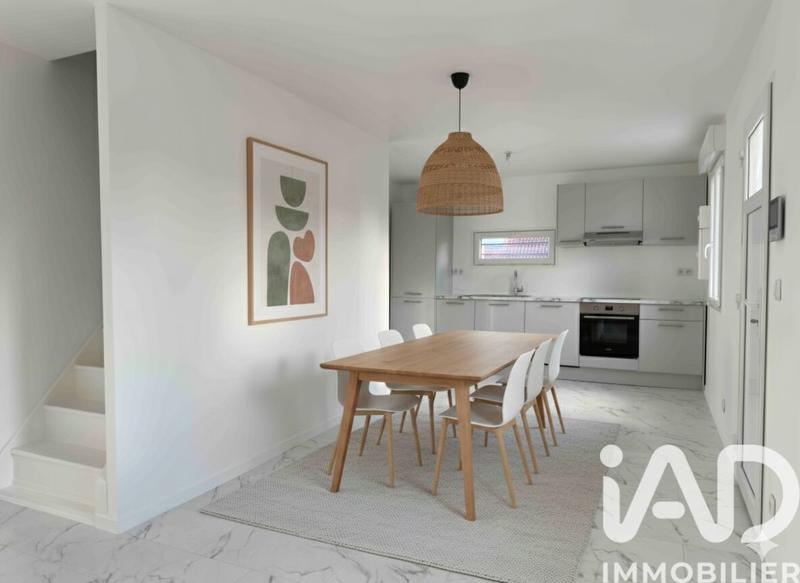 Maison - 64 m² - 4 pièces