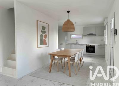 Maison - 64 m² - 4 pièces