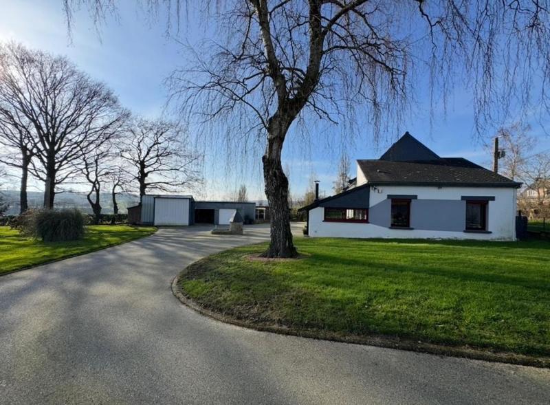 Maison - 159 m² - 9 pièces