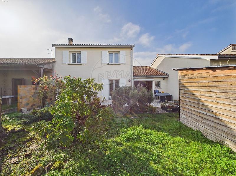 Maison - 92 m² - 4 pièces