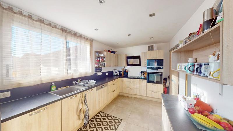 Maison - 273 m² - 7 pièces