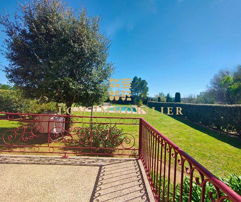 Mas - 339 m² - 6 pièces