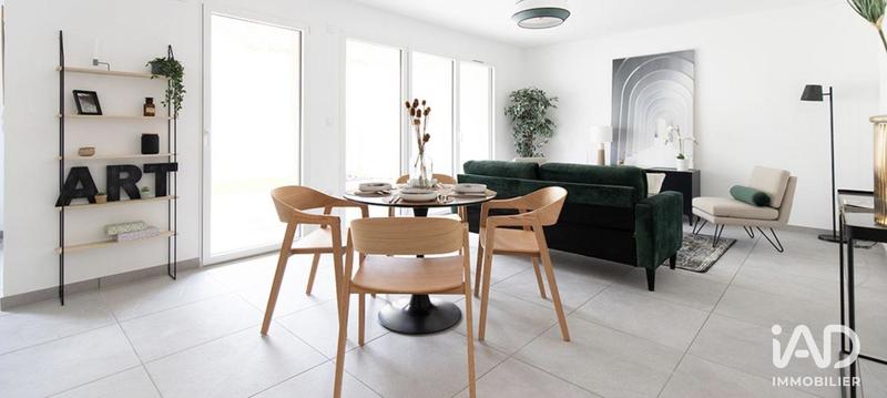 Appartement - 97 m² - 4 pièces