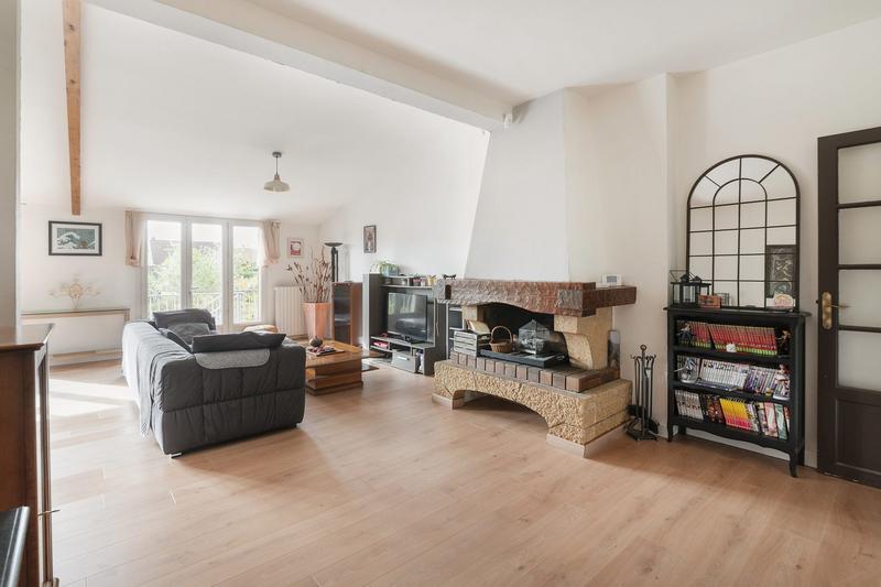 Maison - 143 m² - 6 pièces