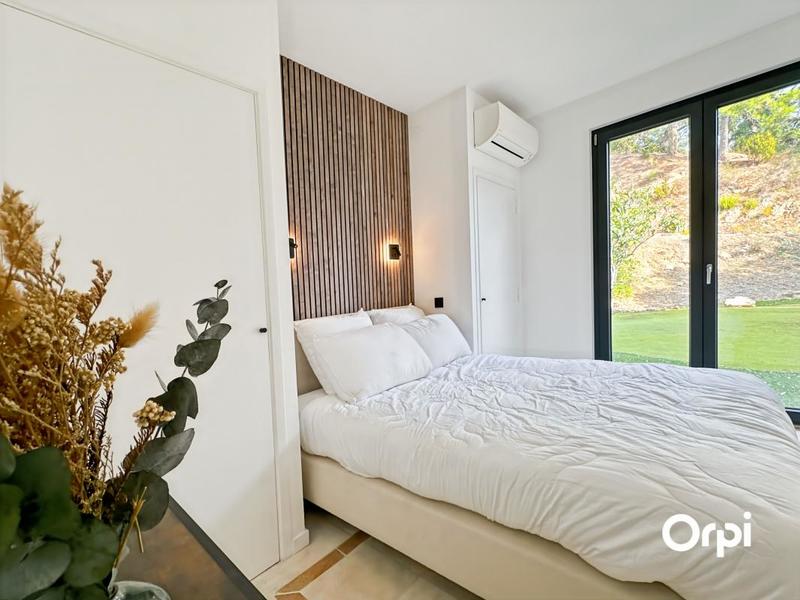 Maison - 373 m² - 6 pièces